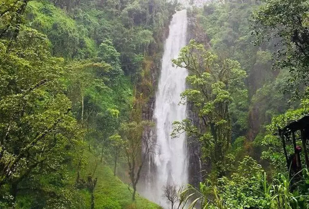 mount meru waterfall hike