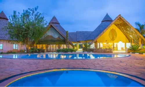 Farm-of-Dream-Lodge-Swimming-Pool