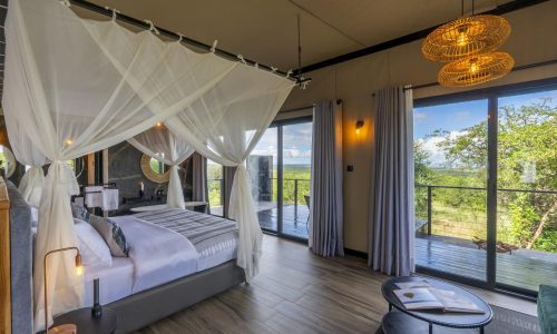 Tarangire-Elephant-Springs_Dining_1-scalat