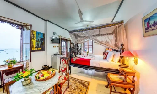 टेम्बो हाउस होटल