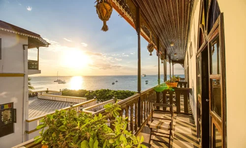 टेम्बो हाउस होटल